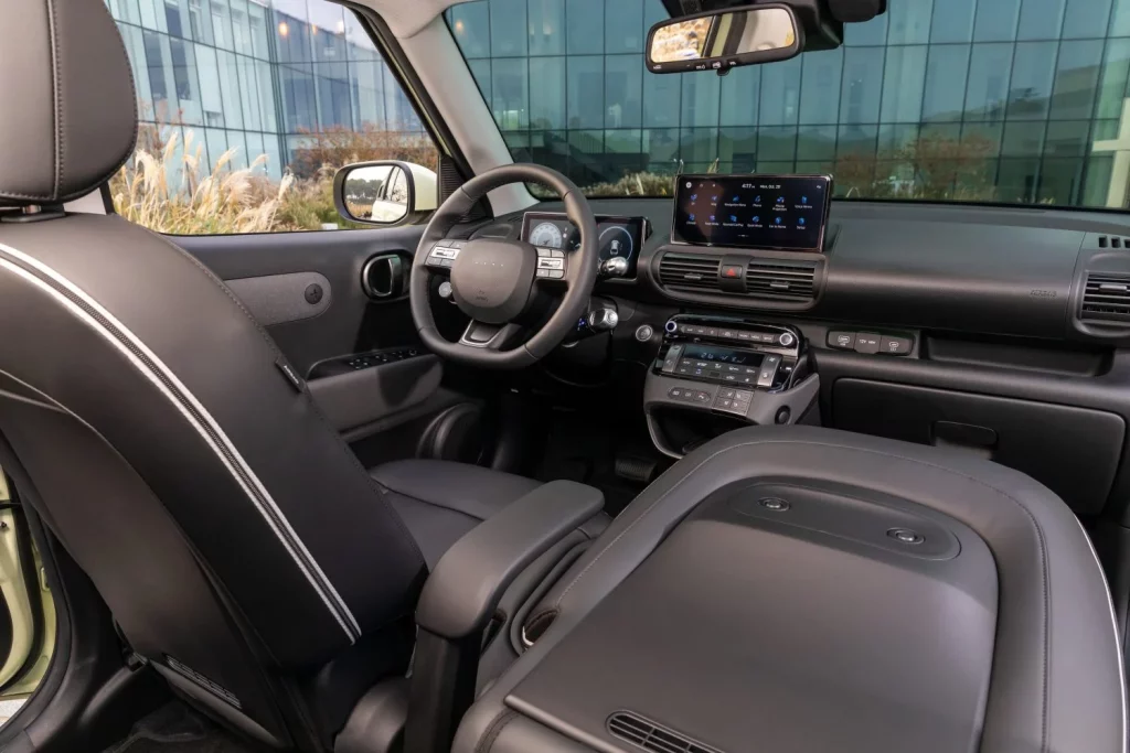 2025 Hyundai INSTER. 10 puntos. Imagen salpicadero.