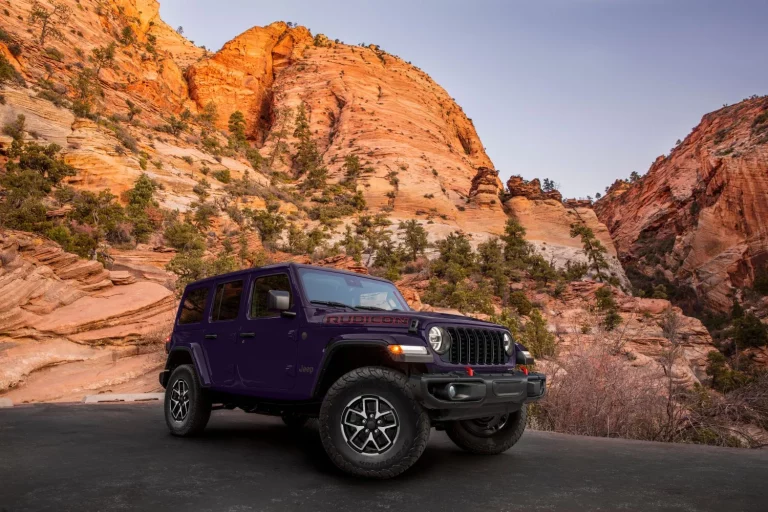 Los Jeep Wrangler y Gladiator se visten de nuevo con el color preferido por Prince