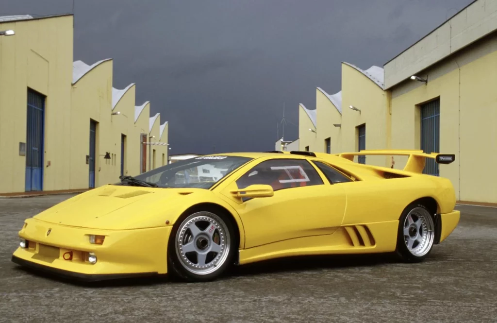 2025 Lamborghini Diablo 35 anos 10 Motor16