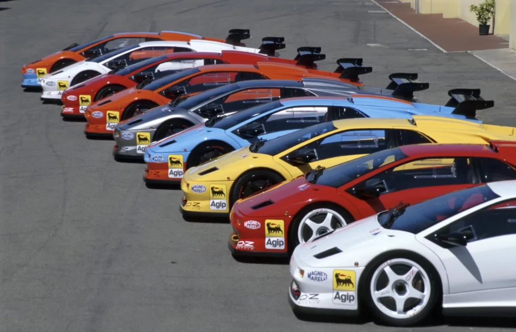 2025 Lamborghini Diablo 35 anos 18 Motor16