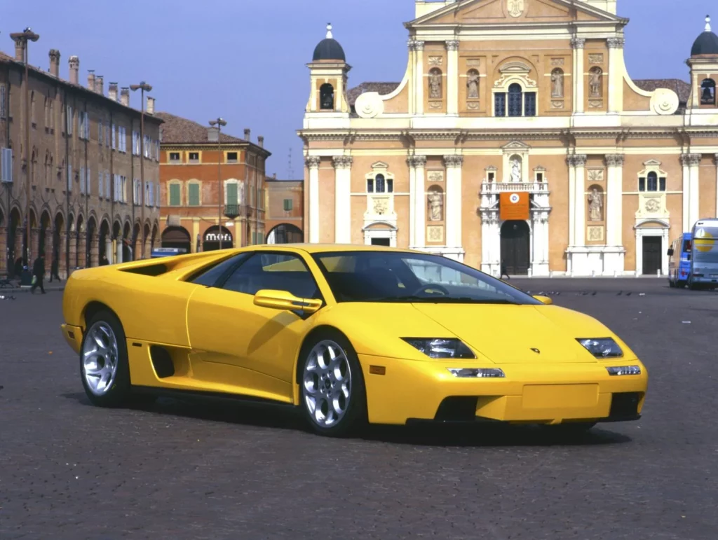 2025 Lamborghini Diablo 35 anos 32 Motor16