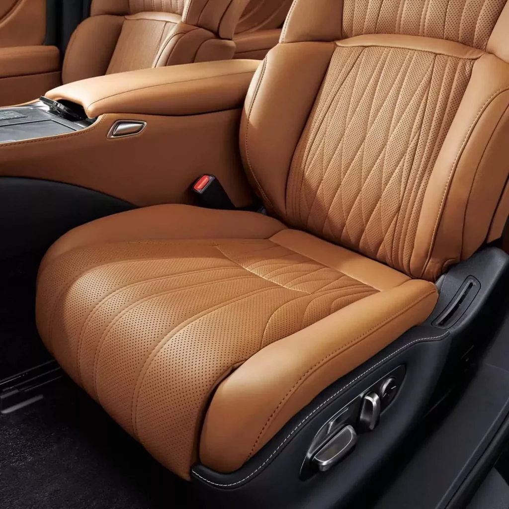 2025 Lexus LS Japon 12 Motor16