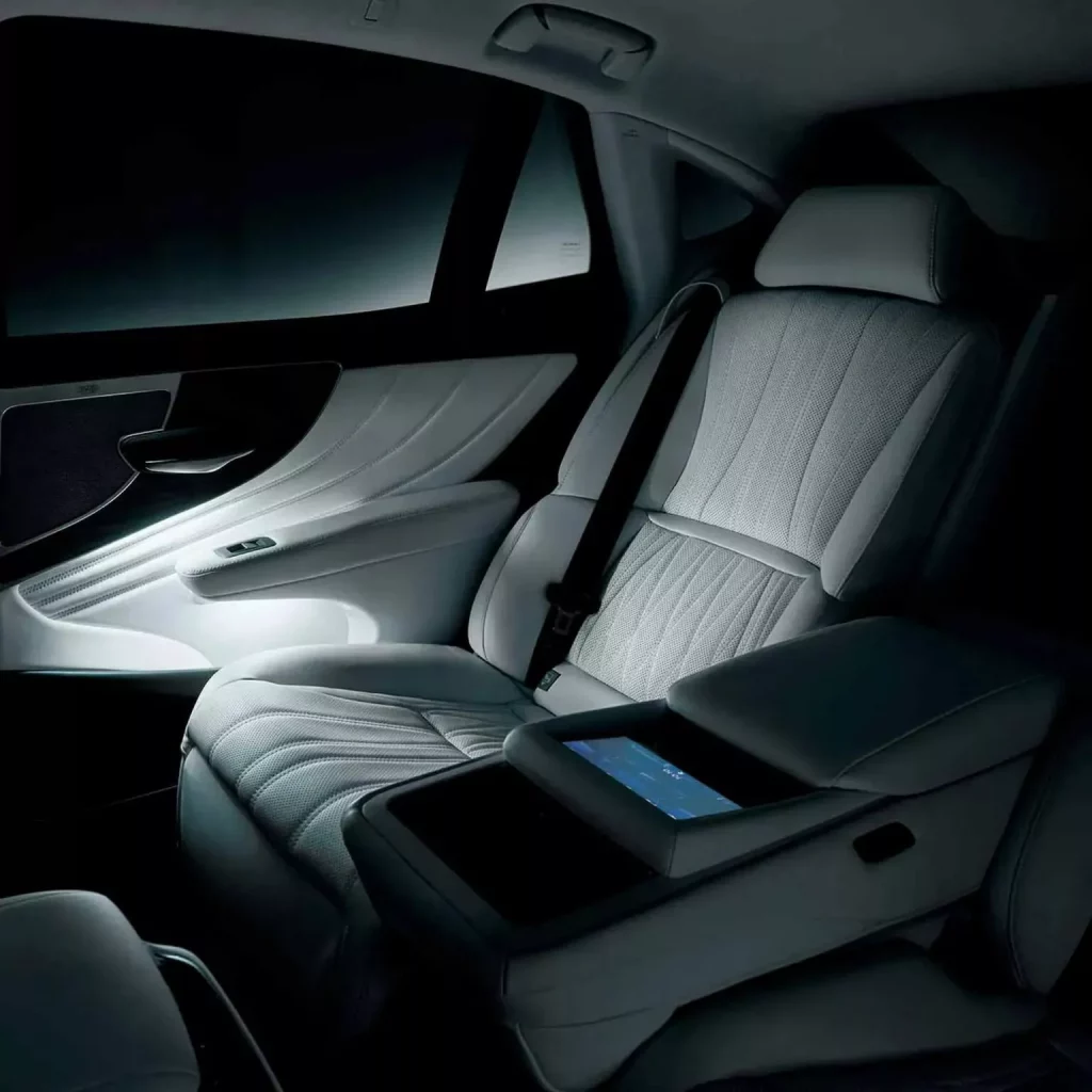 2025 Lexus LS Japon 13 Motor16