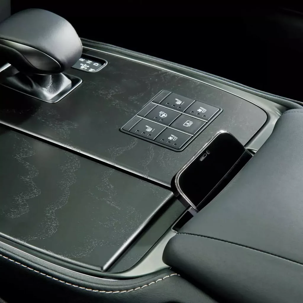 2025 Lexus LS Japon 15 Motor16