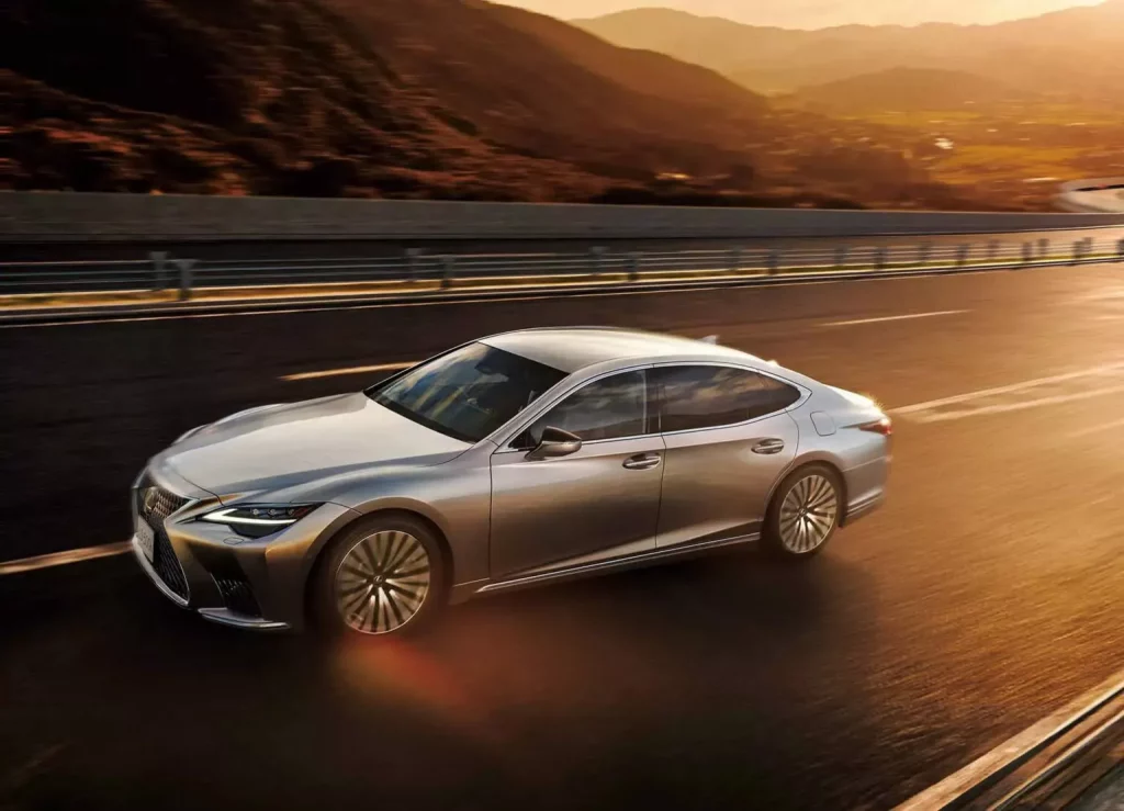 2025 Lexus LS Japon 7 Motor16