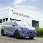Vitoria se pone guapa para recibir a los Mercedes-Benz VLE que debutan en 2026