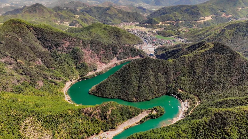 El impresionante viaje de 44 días que Porsche se ha pegado por la Ruta 66 china 7 Motor16 2025 Porsche Ruta 318 China 16 Motor16