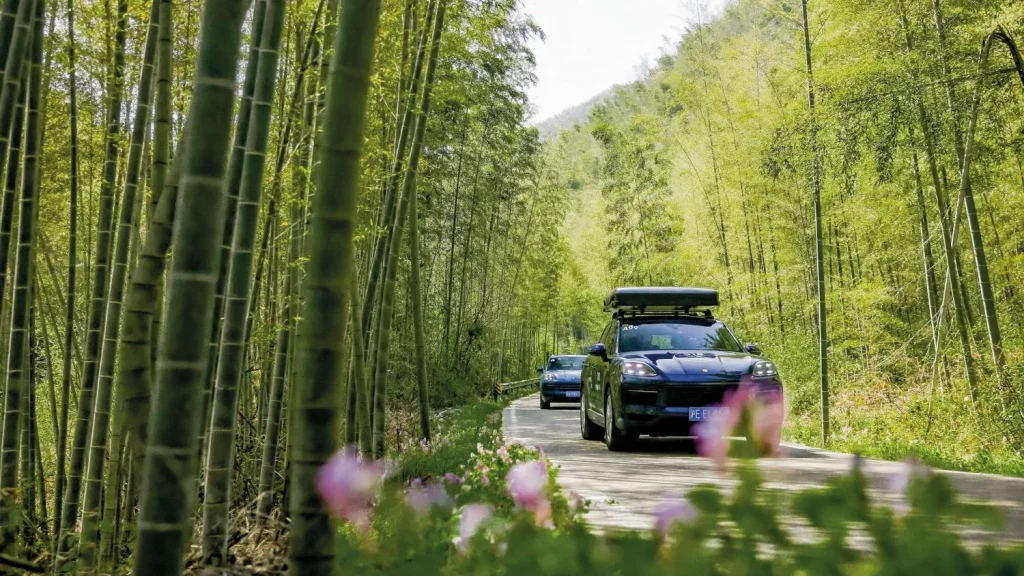 El impresionante viaje de 44 días que Porsche se ha pegado por la Ruta 66 china 5 Motor16 2025 Porsche Ruta 318 China. Imagen.