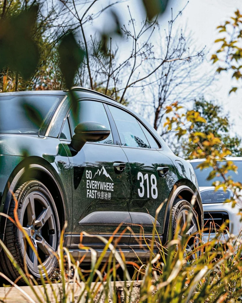 El impresionante viaje de 44 días que Porsche se ha pegado por la Ruta 66 china 13 Motor16 2025 Porsche Ruta 318 China 4 Motor16