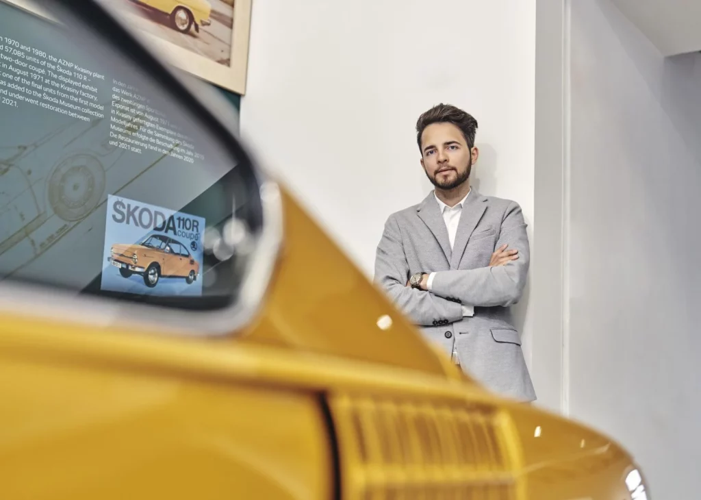 2025 Skoda 110 R Teaser 4 Motor16