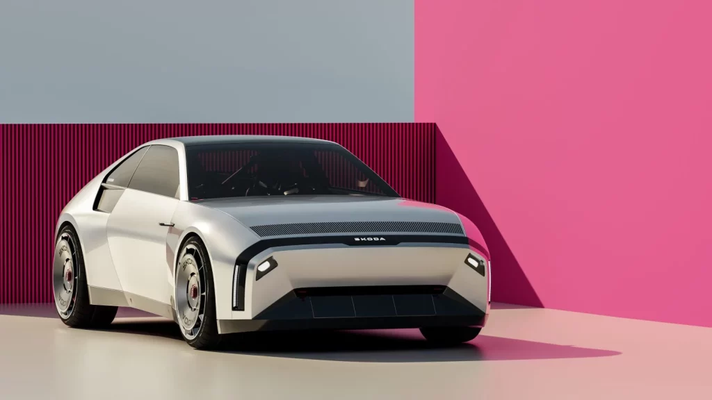 2025 Skoda 110 R. Teaser. Imagen delantera.