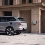 La primera actualización llega al Volvo EX90, que carga a velocidad de la luz