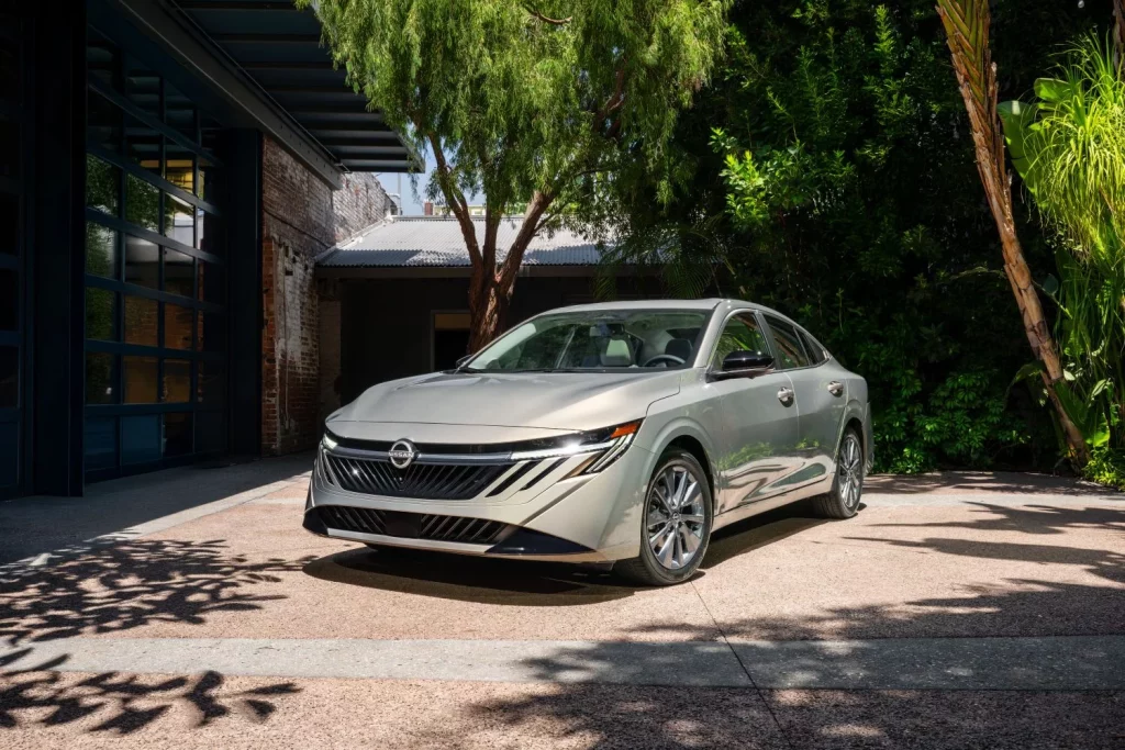 2026 Nissan Sentra SL 15 Motor16