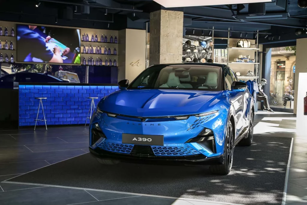 Alpine A390 en Atelier Alpine Barcelona 3 Motor16