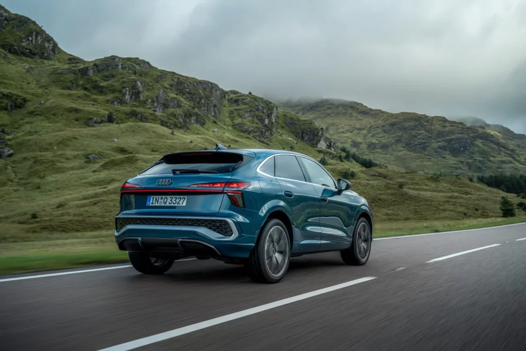 Audi Q3 SB TFSI malpeloblue SG40896 Motor16