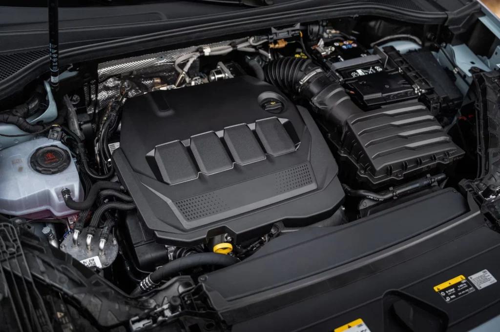 Audi Q3 TDI arrowgrey J1302804 Motor16