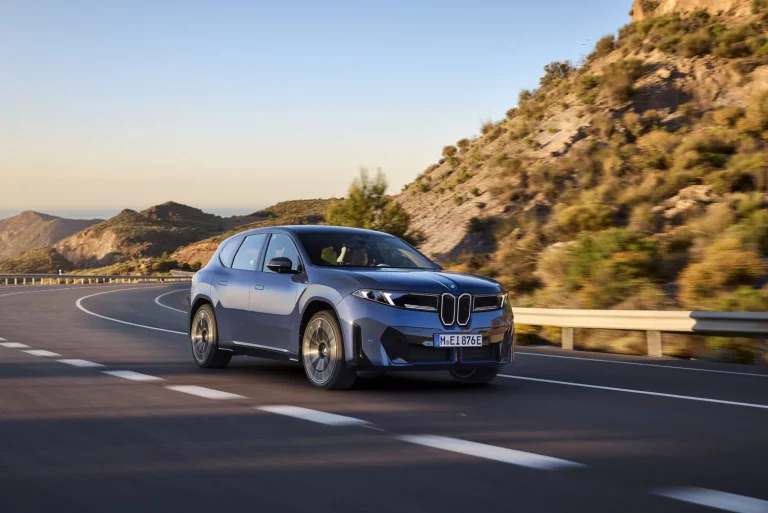BMW pulveriza la autonomía de su iX3 con un viaje de Debrecen a Múnich