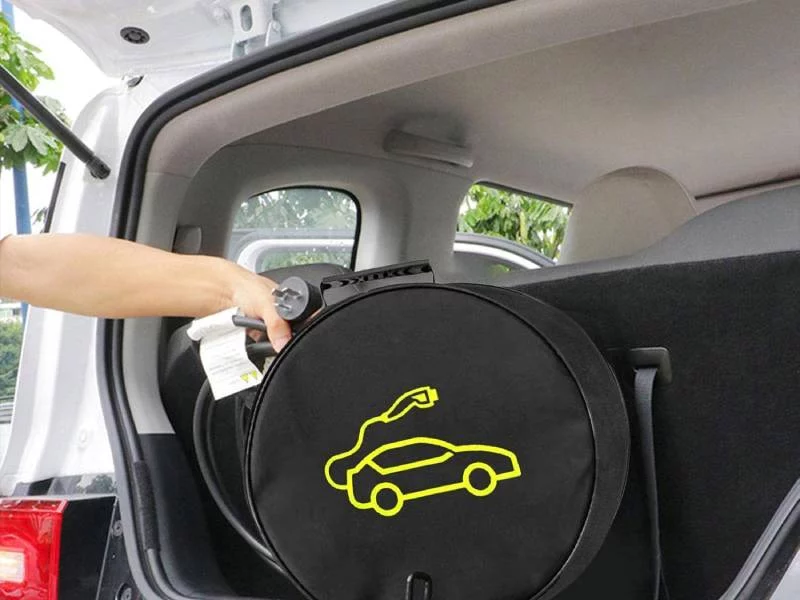 No lo dejes tirado: Amazon tiene lo que necesitas para tu coche eléctrico por menos de 6 euros 2 Motor16 Bolsa cable Amazon