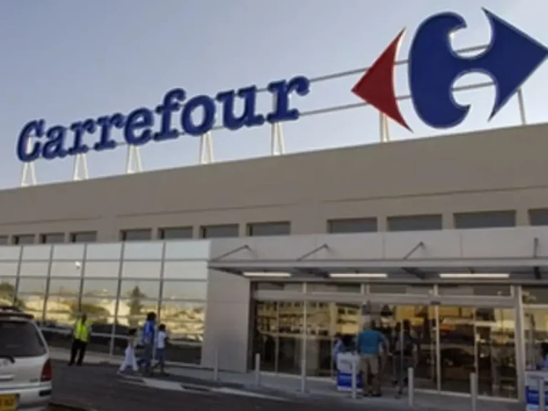 Carrefour sorprende con el accesorio que estabas buscando para tu coche: Cuesta poco más de 30 euros