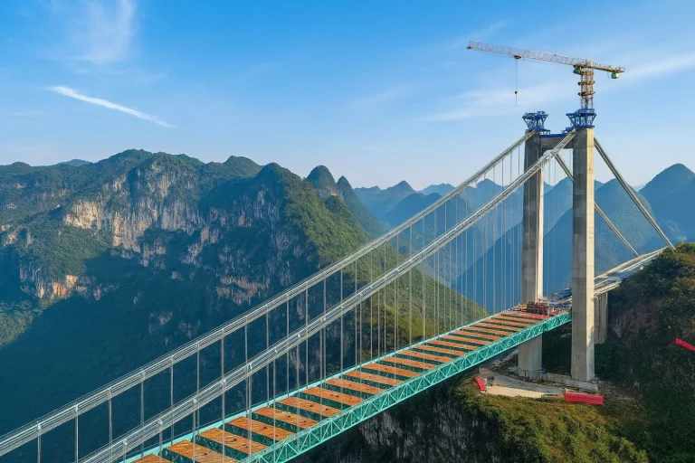 Y si España y Marruecos se conectaran por un puente y no por un túnel: a las pruebas me remito