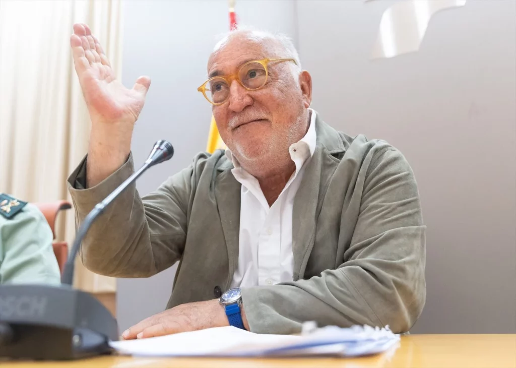  Pere Navarro inaugura la Jornada técnica 'Seguridad vial y furgonetas'