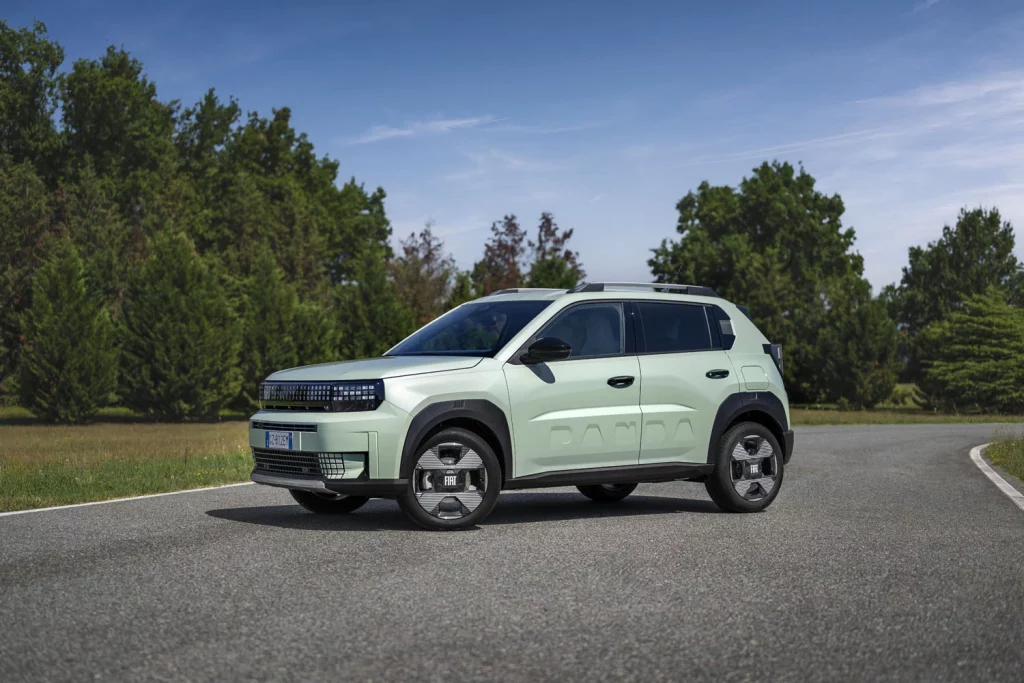 Fiat Grande Panda. La reinvención del icono italiano para la movilidad urbana moderna 9 Motor16 FIAT GRANDE PANDA GASOLINA 1 Motor16