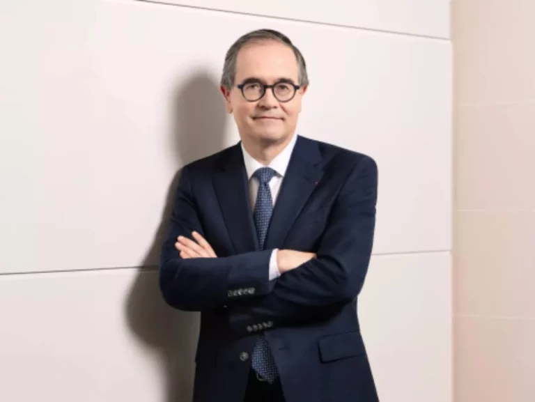 François Provost (57), CEO de Renault: «No hay marca en Europa que pueda cumplir los objetivos de emisiones para 2030»