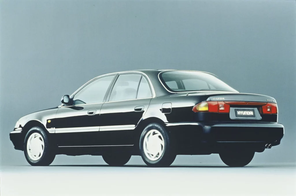 Cuatro décadas del Hyundai Sonata: la larga y azarosa historia del gran líder coreano 22 Motor16 HYUNDAI SONATA 3 GENERACION 1 Motor16
