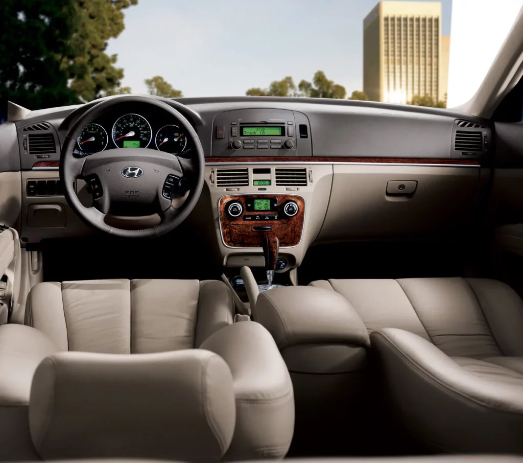 Cuatro décadas del Hyundai Sonata: la larga y azarosa historia del gran líder coreano 10 Motor16 HYUNDAI SONATA 5 GENERACION 4 Motor16