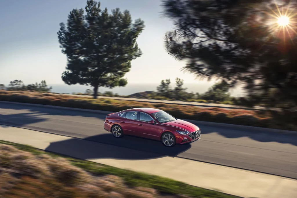 Cuatro décadas del Hyundai Sonata: la larga y azarosa historia del gran líder coreano 8 Motor16 HYUNDAI SONATA 8 GENERACION 1 Motor16
