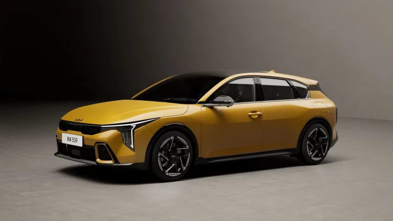 El Kia K4 ya está aquí para luchar con Golf y León… incluso en el precio