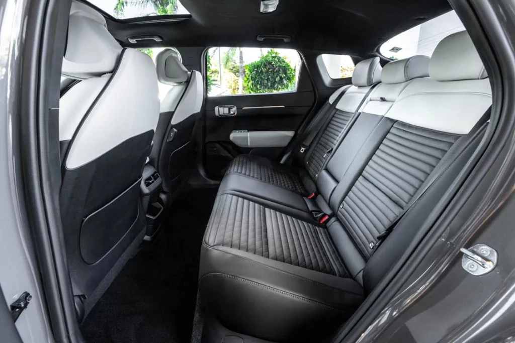 Kia EV4 Fastback 20 Motor16