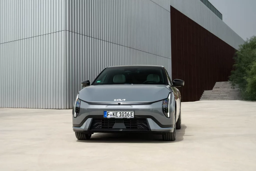 Kia EV4 Fastback 23 Motor16