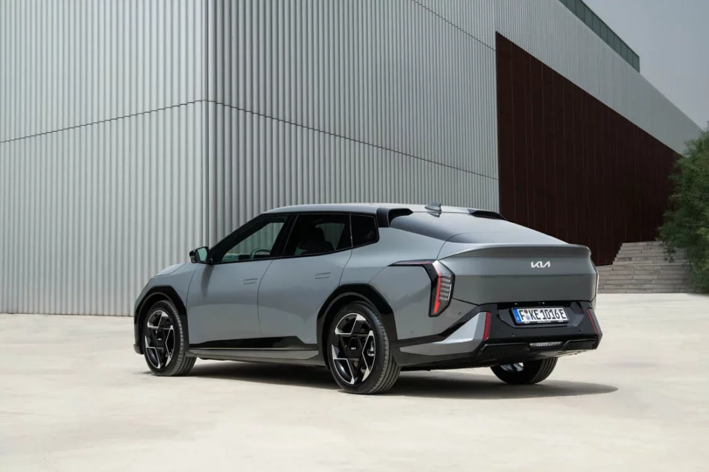 Kia EV4 Fastback 24 Motor16