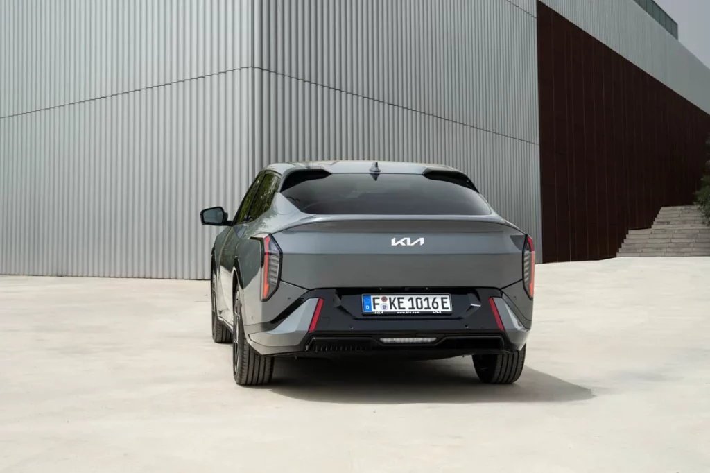 Kia EV4 Fastback 25 Motor16