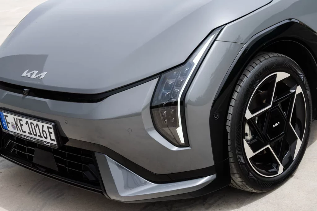 Kia EV4 Fastback 27 Motor16