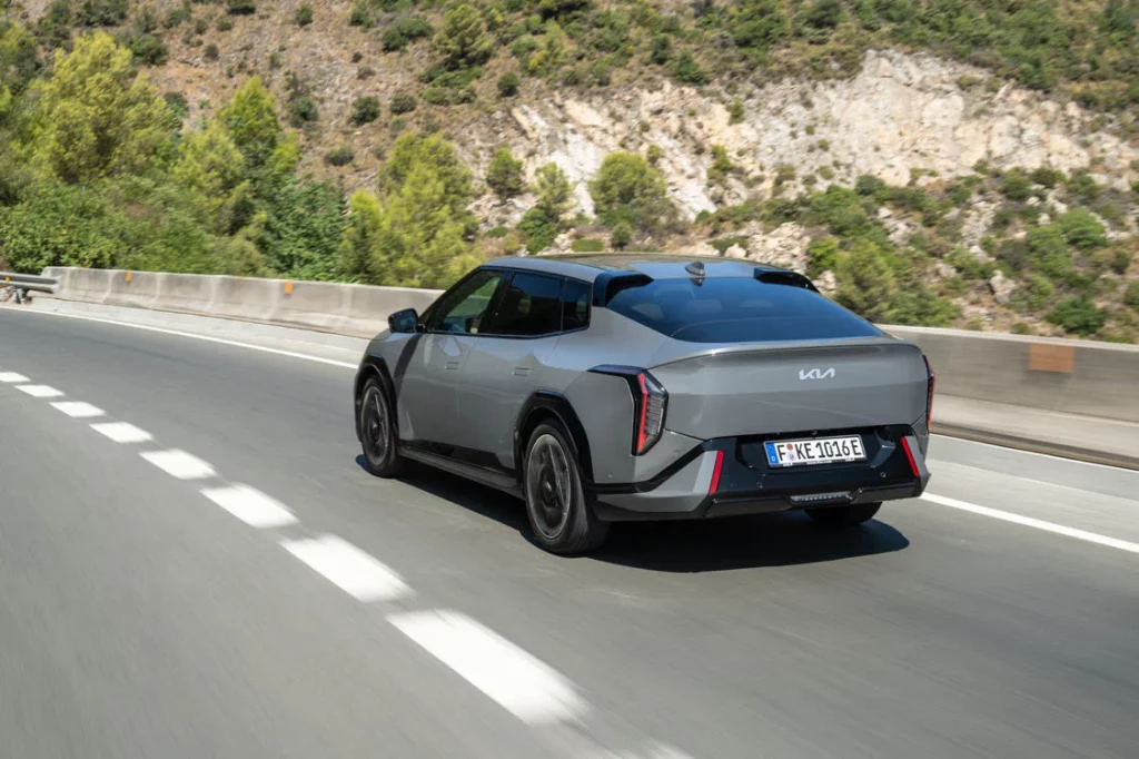 Kia EV4 Fastback 3 Motor16