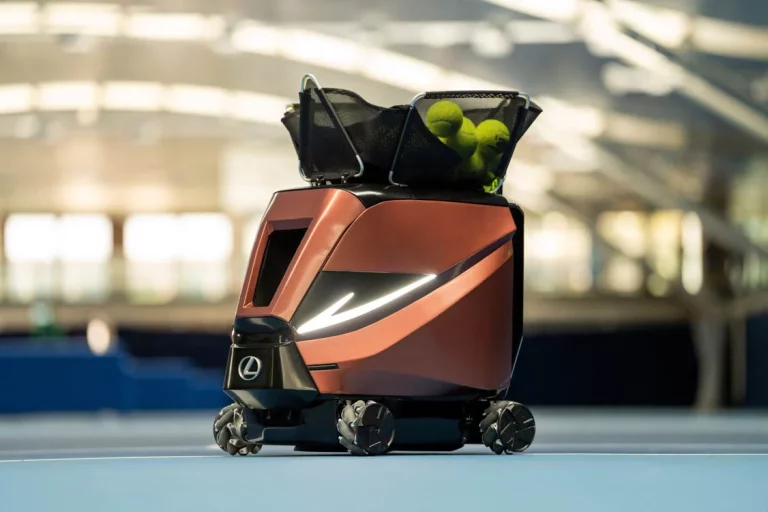 El último Lexus reta a los tenistas profesionales