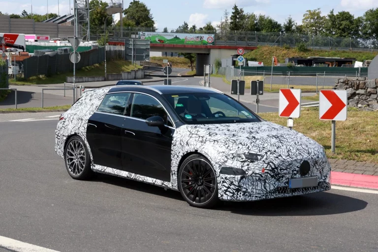 El Mercedes-AMG CLA Shooting Brake se pone en forma en Nürburgring