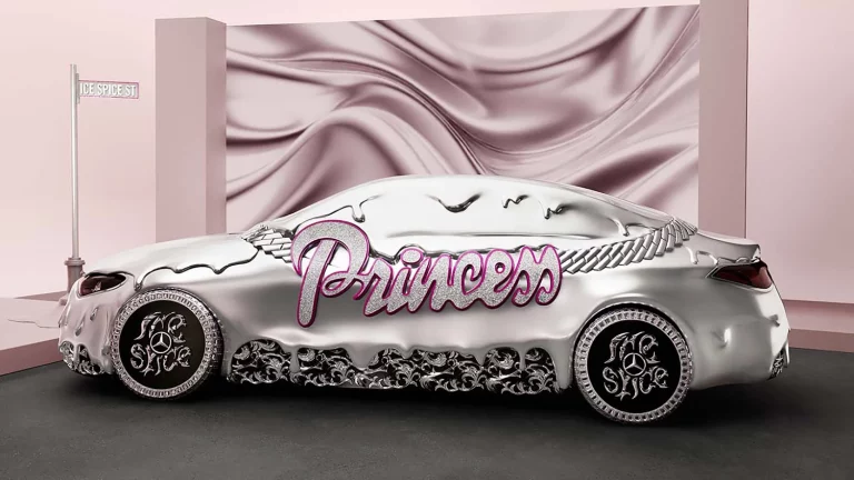 El sorprendente Mercedes-Benz CLA de la rapera Ice Spice está en España: ¿dónde puedes verlo?