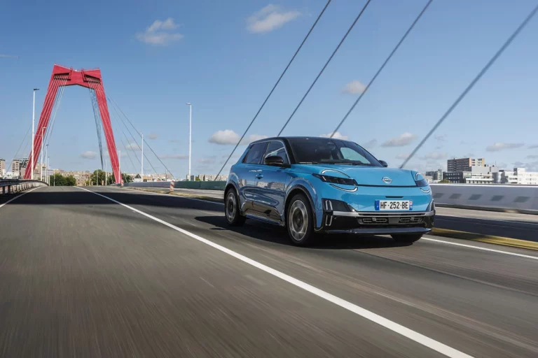 Ayudas al coche eléctrico: el Nissan Micra suma 4.500 euros del Plan Auto+ y recargas gratis