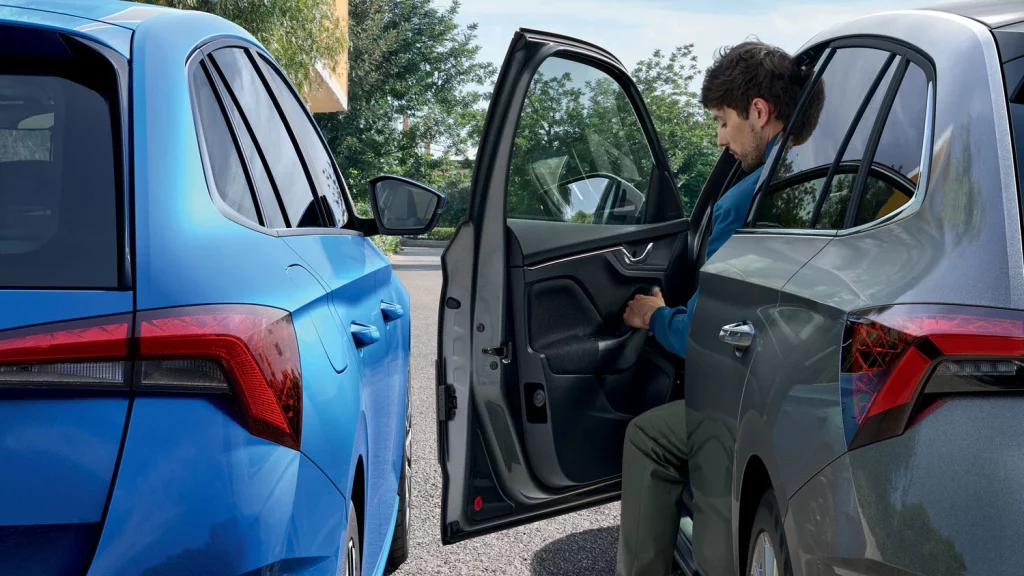 SOLUCIONES SIMPLY CLEVER SKODA 6 Motor16