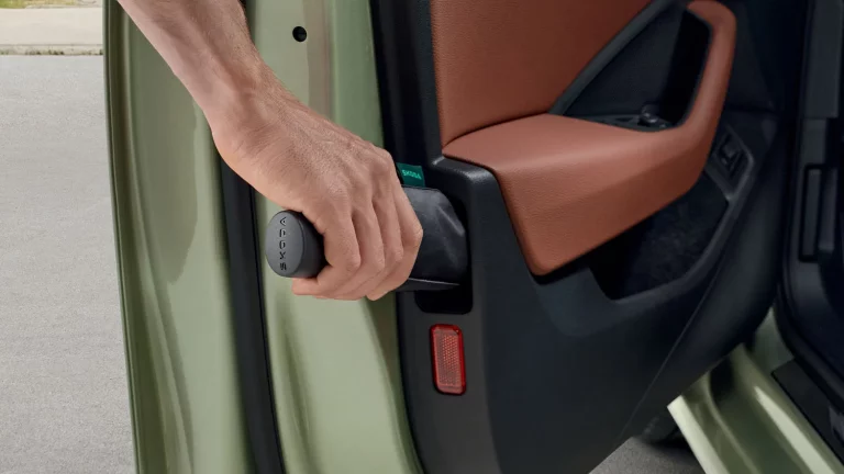 Del paraguas en la puerta al código QR: La filosofía que convirtió a Škoda en el maestro de los detalles inteligentes