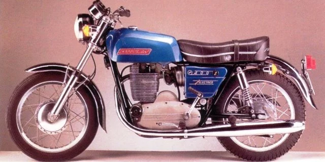 moto sanglas 400 guardia civil tráfico