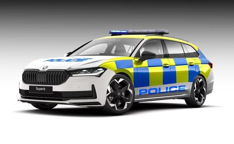 Škoda Superb Estate: el nuevo coche de policía británico supera las pruebas más exigentes