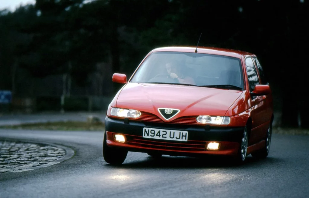 Alfa Romeo 145. Imagen.