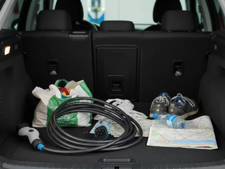 No lo dejes tirado: Amazon tiene lo que necesitas para tu coche eléctrico por menos de 6 euros