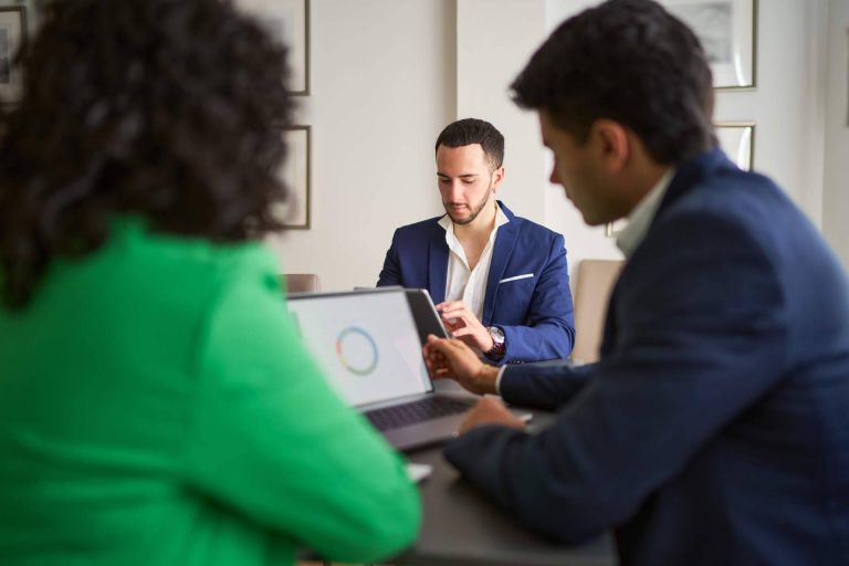 Consultoría de marketing digital; la diferencia entre improvisar y crecer con estrategia