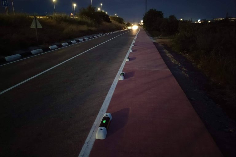 Sevilla, Cartagena y Alicante apuestan por el separador de carril bici fotoluminiscente de Abadecom Urban
