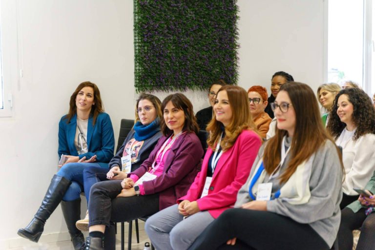 ANAV España refuerza el apoyo a las Asistentes Virtuales profesionales con visibilidad y recursos